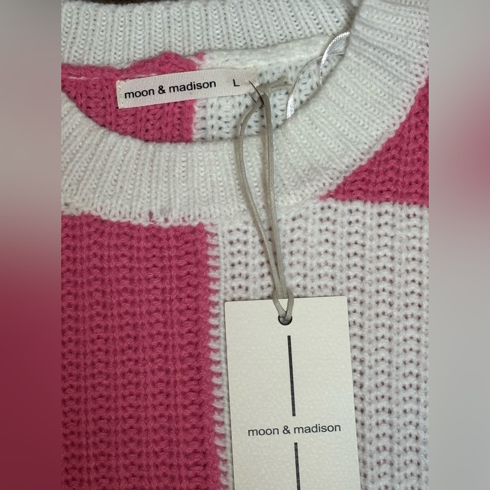 moon & madison Pink and White Checkered Crew Neck Sweater size L - Picture 2 of 6